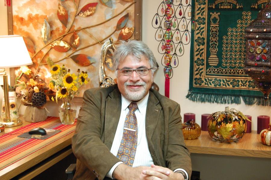 Dr. Alexander Dawoody awarded third Fulbright scholarship