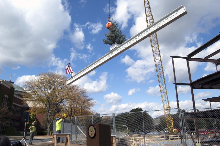 "Topping Off" ceremony celebrates future of Learning Commons