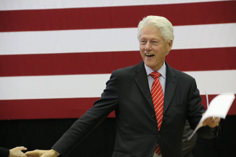 Bill Clinton campaigns for wife in Scranton