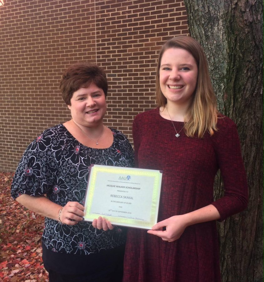 Rebecca Skakal receives the 2016 Jacquie Walker American Association of University Women Scholarship. Photo courtesy of Department of Communication Sciences and Disorders