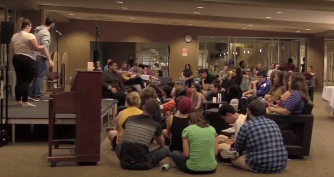 SAC holds first Coffeehouse of semester