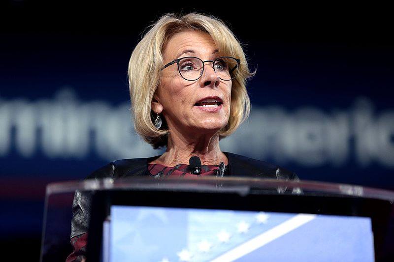 Betsy+DeVos+gives+a+speech.+Photo+via+Wikimedia+Commons+under+Creative+Commons+license.