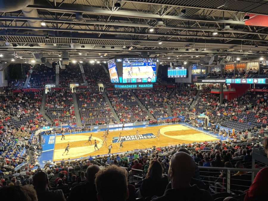 NCAA March Madness Men's tournament is now entering the Final Four round.
Image: https://commons.wikimedia.org/wiki/File:Islanders_Tigers_First_Four_2022.jpg