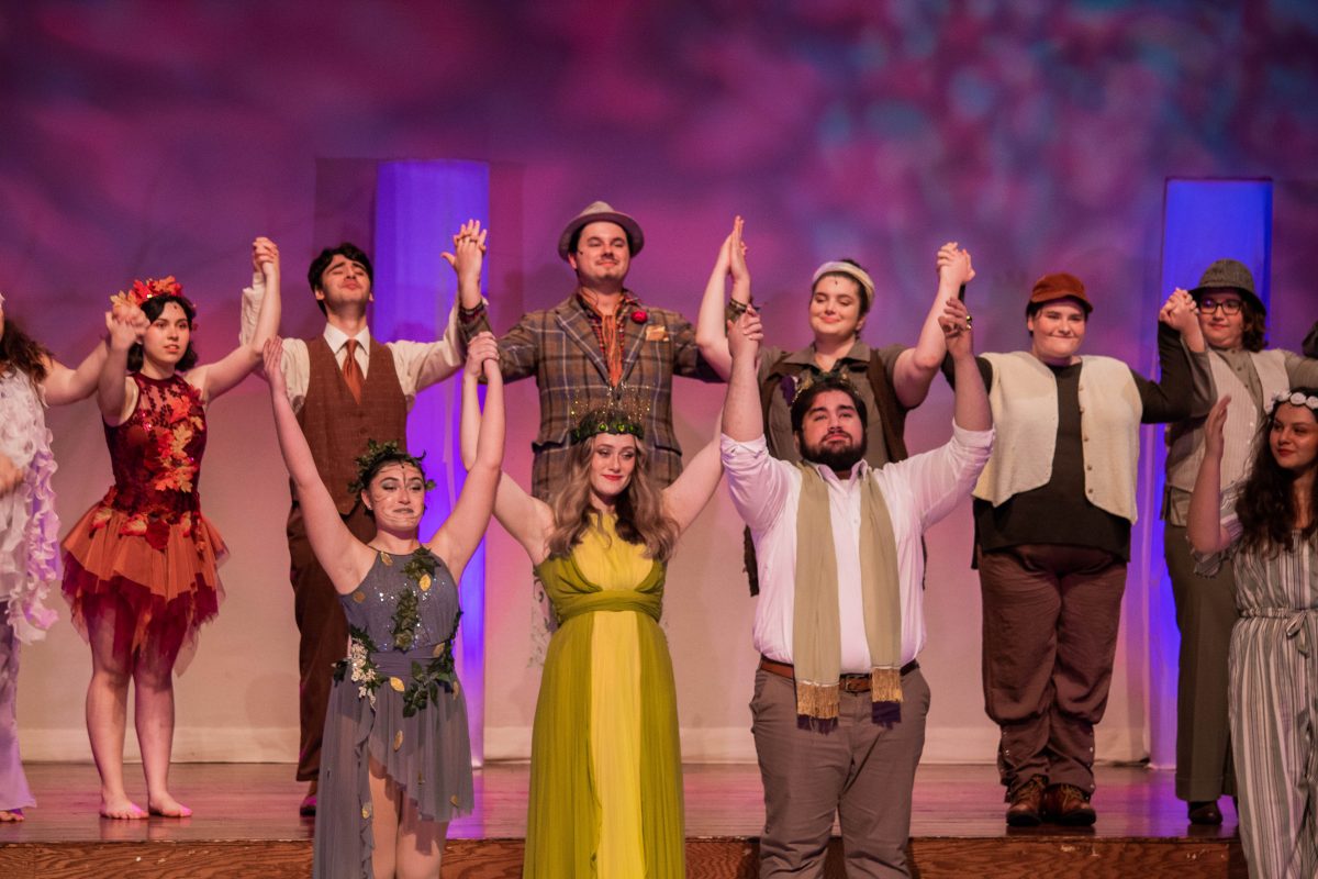 The cast of A Midsummer Nights Dream taking a bow after their performance. 